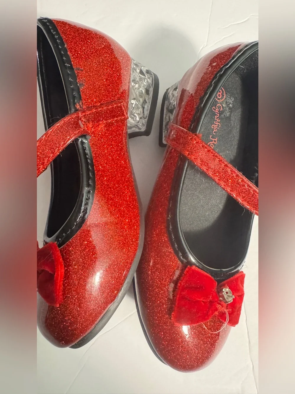 Cynthia Rowley Light-up shoes; . Red Glitter size 8
